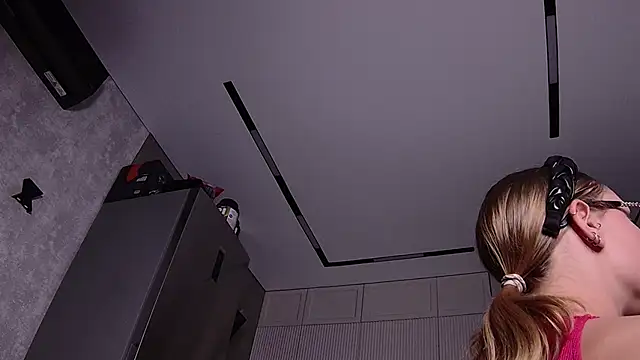 eelizabeth online show from January 2025 08:22:01 AM