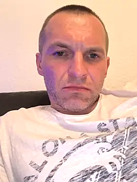 Snapshot of AttractiveSilk5 chatting on March 2026 07:01:02 AM AttractiveSilk5 online show from March 2026 07:01:02 AM