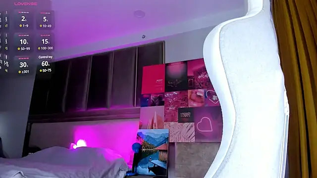 Snapshot of Kate_Burleskk chatting on December 2024 02:30:02 AM Kate Burleskk online show from December 2024 02:30:02 AM