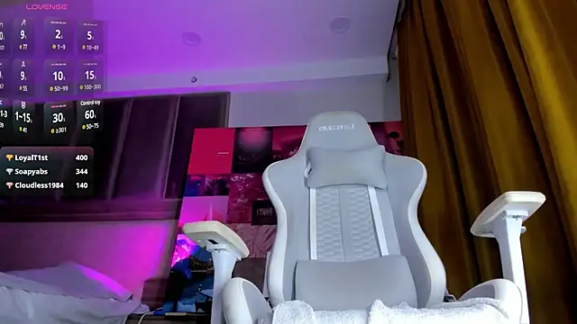 Snapshot of Kate_Burleskk chatting on January 2025 05:07:02 AM Kate Burleskk online show from January 2025 05:07:02 AM