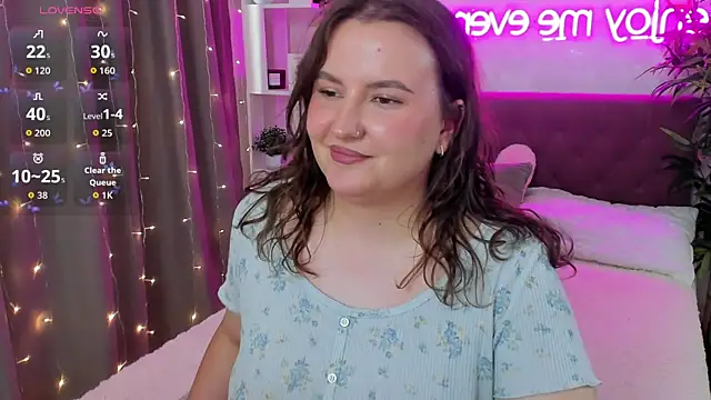 Snapshot of FeralPeach chatting on July 2026 08:19:02 AM FeralPeach online show from July 2026 08:19:02 AM
