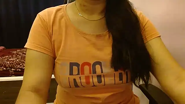 Snapshot of priya__81 chatting on January 2025 05:19:01 PM priya 81 online show from January 2025 05:19:01 PM