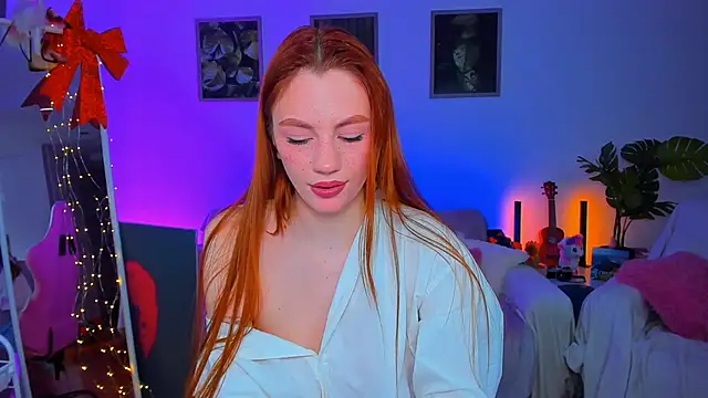 Snapshot of Alyssa_Smitt chatting on March 2025 08:10:02 AM Alyssa Smitt online show from March 2025 08:10:02 AM