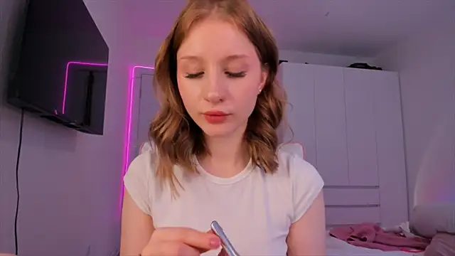 Eva Davi online show from January 2025 07:59:01 AM