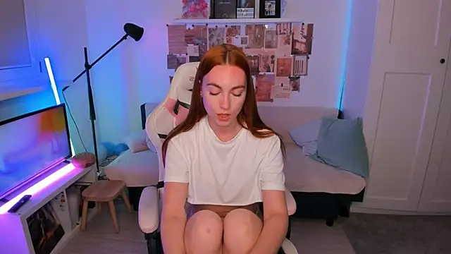 Mia Madden online show from April 2026 02:20:01 AM