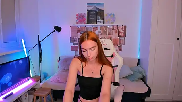 Mia Madden online show from May 2026 02:18:02 AM