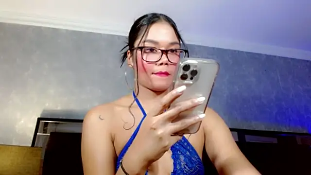 Snapshot of JasmineMoore chatting on March 2026 10:17:03 PM JasmineMoore online show from March 2026 10:17:03 PM