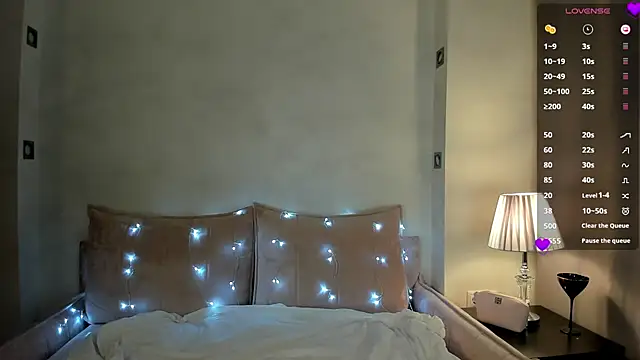 Ruth Oliver online show from December 2024 10:50:02 AM