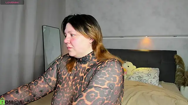 Ruth Oliver online show from June 2026 01:12:02 AM