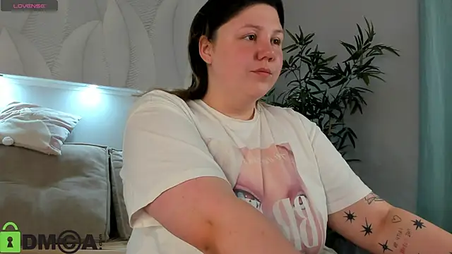 Ruth Oliver online show from July 2026 01:12:01 AM