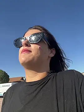 SafeinouterSpace online show from November 2025 04:42:01 PM