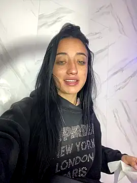 Ady 18 online show from November 2025 01:04:01 PM