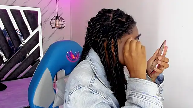 Queen perla  online show from October 2025 12:29:01 PM