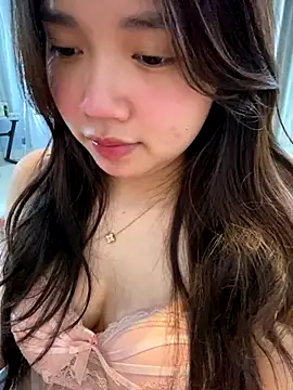 Hotellinh12 online show from December 2025 05:13:01 AM