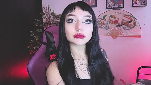 Snapshot of catipetite chatting on July 2026 04:39:33 PM catipetite online show from July 2026 04:39:33 PM