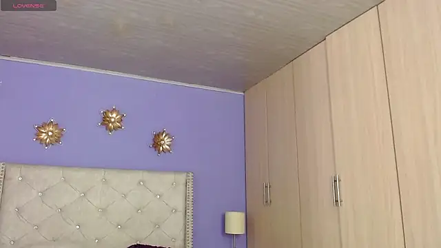 Snapshot of Kim_and_Mia chatting on October 2025 03:09:02 PM Kim and Mia online show from October 2025 03:09:02 PM