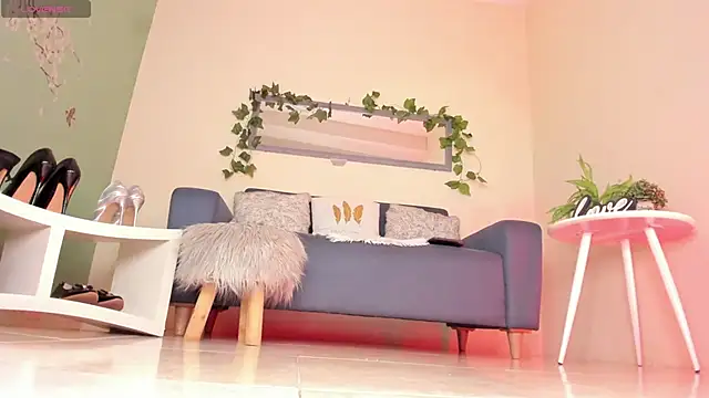 thais dreams online show from February 2025 12:27:01 PM