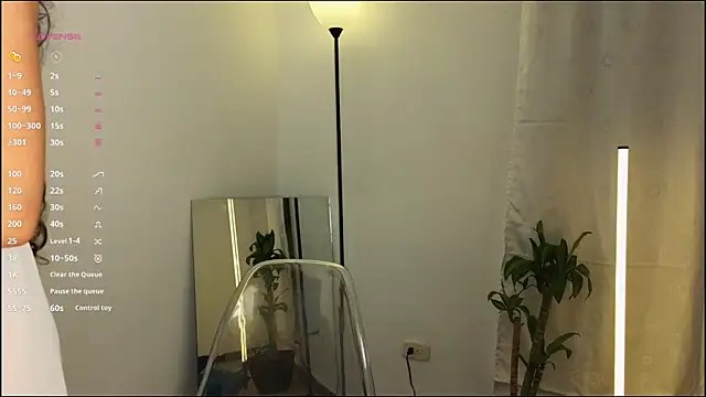 mssjulia online show from March 2025 12:05:01 AM