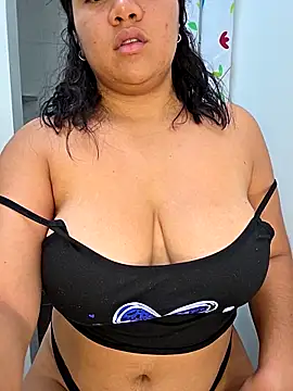 Watagatapitusberry1 online show from September 2025 09:25:02 PM