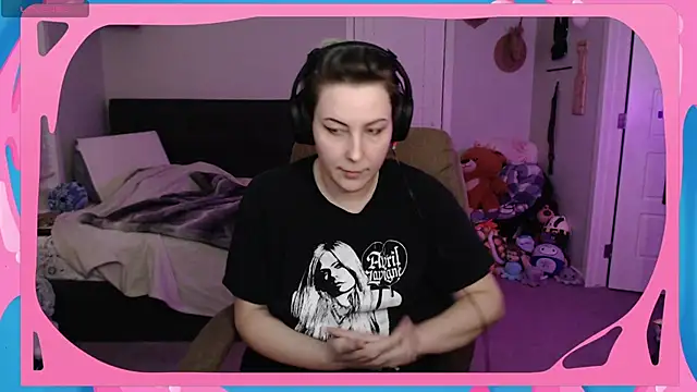 Snapshot of CirqueNoirBlu chatting on October 2025 04:04:01 AM CirqueNoirBlu online show from October 2025 04:04:01 AM