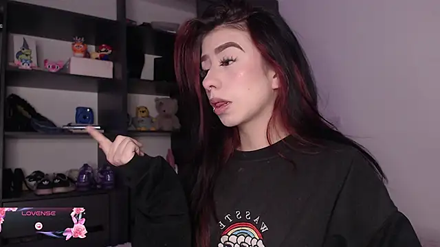 Snapshot of Your_rosalie chatting on October 2025 04:21:01 AM Your rosalie online show from October 2025 04:21:01 AM