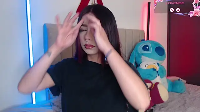 Snapshot of Your_rosalie chatting on December 2025 03:23:01 AM Your rosalie online show from December 2025 03:23:01 AM