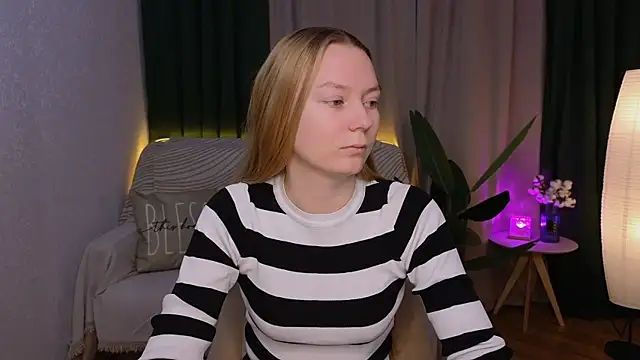 CarolynCohen   online show from December 2024 01:47:02 AM