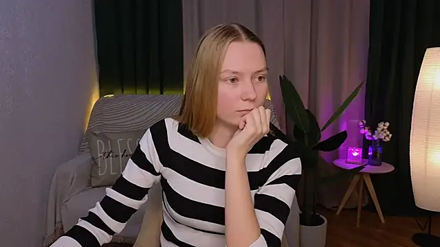 CarolynCohen   online show from December 2024 04:53:01 AM