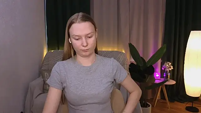 CarolynCohen   online show from March 2025 05:20:02 AM