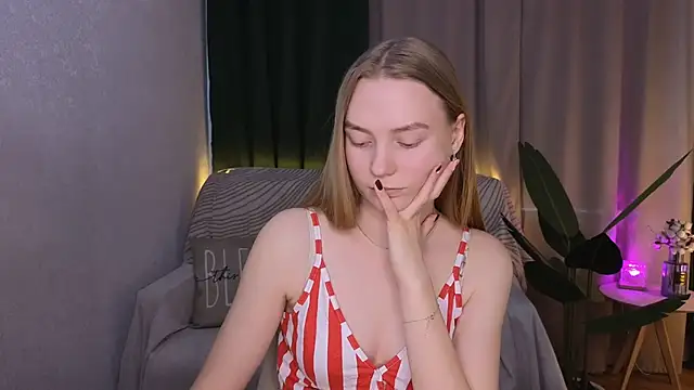 CarolynCohen   online show from March 2025 05:14:02 AM