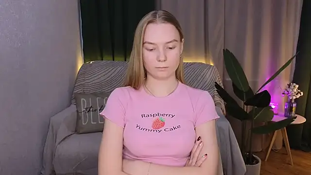 CarolynCohen   online show from March 2025 05:18:02 AM