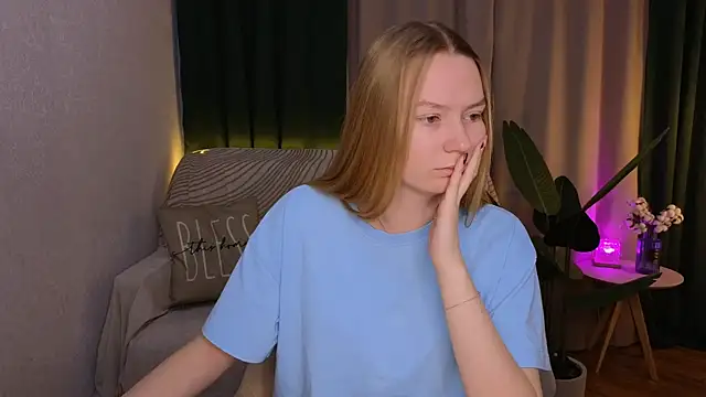 CarolynCohen   online show from March 2025 01:56:02 AM