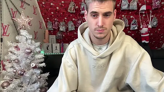 Snapshot of Cookieboy88 chatting on December 2025 01:20:02 PM Cookieboy88 online show from December 2025 01:20:02 PM