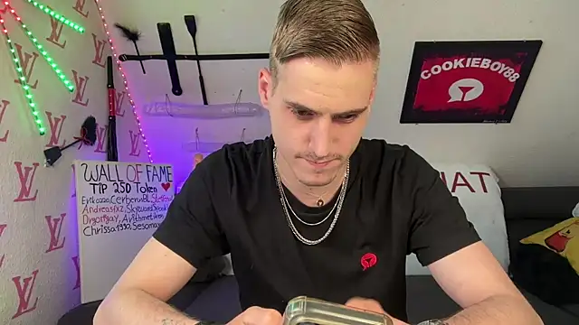 Snapshot of Cookieboy88 chatting on May 2026 03:41:02 PM Cookieboy88 online show from May 2026 03:41:02 PM