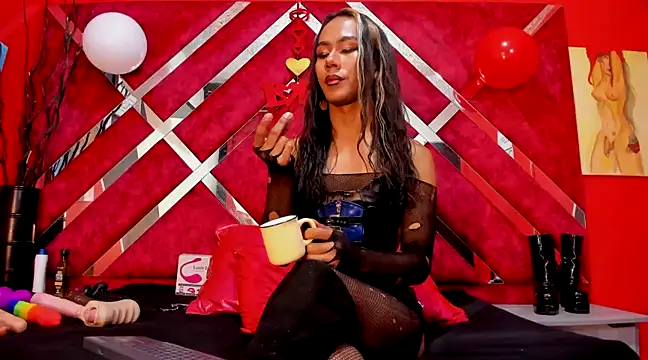 Snapshot of Scarlett_Hot5 chatting on February 2025 08:48:02 PM Scarlett Hot5 online show from February 2025 08:48:02 PM