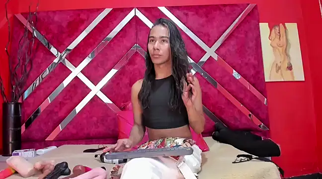 Snapshot of Scarlett_Hot5 chatting on February 2025 04:57:01 AM Scarlett Hot5 online show from February 2025 04:57:01 AM