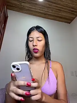 Snapshot of Valentinabaker chatting on February 2025 09:04:02 AM Valentinabaker online show from February 2025 09:04:02 AM