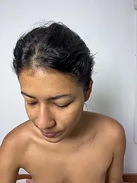 Snapshot of Valentinabaker chatting on November 2025 09:32:01 AM Valentinabaker online show from November 2025 09:32:01 AM