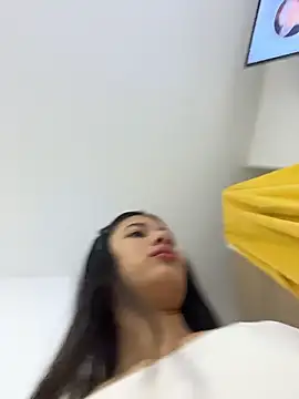 Snapshot of Valentinabaker chatting on January 2026 03:58:01 PM Valentinabaker online show from January 2026 03:58:01 PM