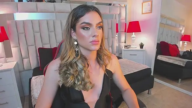 Snapshot of mariiahneedles chatting on February 2025 03:11:01 AM mariiahneedles online show from February 2025 03:11:01 AM