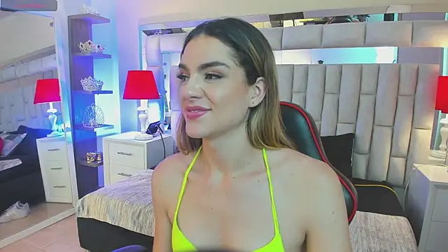 Snapshot of mariiahneedles chatting on March 2025 09:49:01 PM mariiahneedles online show from March 2025 09:49:01 PM