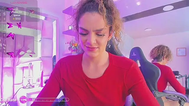 Snapshot of mariiahneedles chatting on May 2026 10:05:02 PM mariiahneedles online show from May 2026 10:05:02 PM