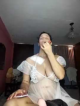 Snapshot of Catalinacandela chatting on February 2026 07:40:01 PM Catalinacandela online show from February 2026 07:40:01 PM