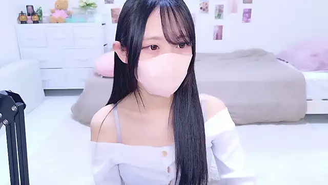 Suzu ch xx online show from December 2025 01:38:02 PM