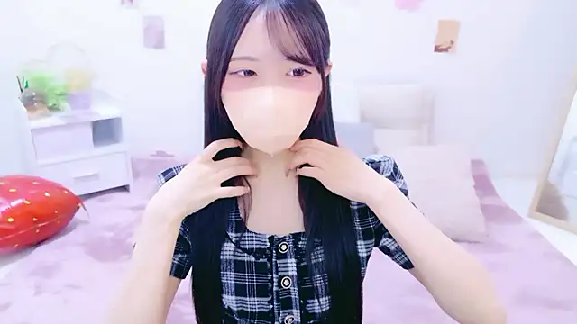 Snapshot of Suzu_ch_xx chatting on May 2026 04:23:02 PM Suzu ch xx online show from May 2026 04:23:02 PM