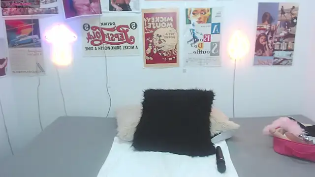 ari rossee online show from January 2025 09:26:02 PM