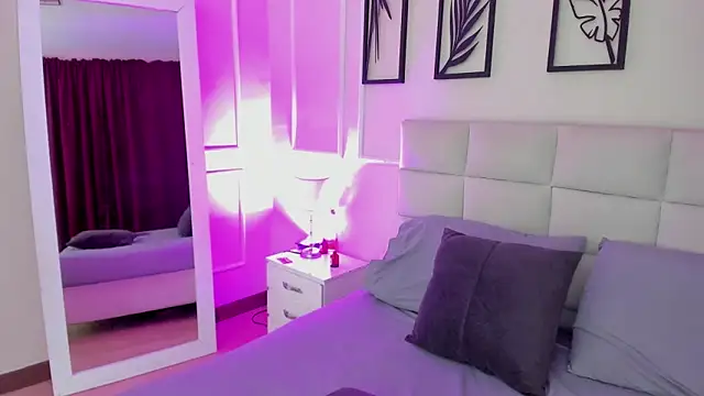 Snapshot of Alisa__walker chatting on March 2025 11:37:02 PM Alisa walker online show from March 2025 11:37:02 PM