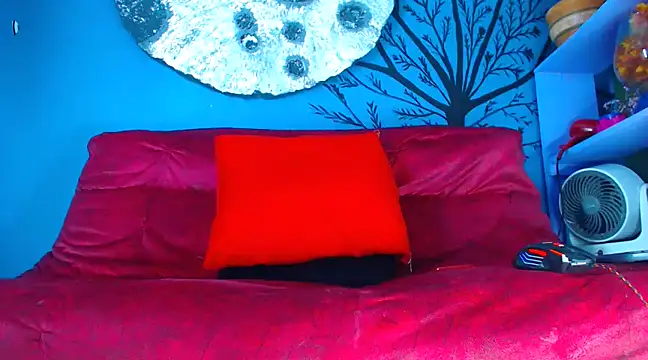 Mracialatina online show from February 2025 08:51:02 PM