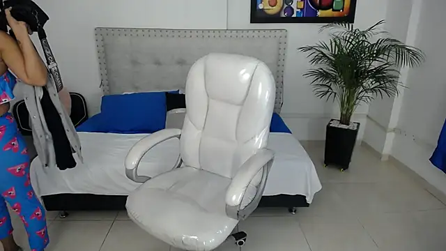 Chiqui milk  online show from January 2025 07:21:01 PM