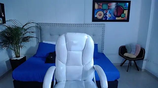 Chiqui milk  online show from February 2025 07:22:02 PM